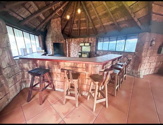 4 BEDROOM HOUSE FOR SALE IN VANDERBIJLPARK SW 2